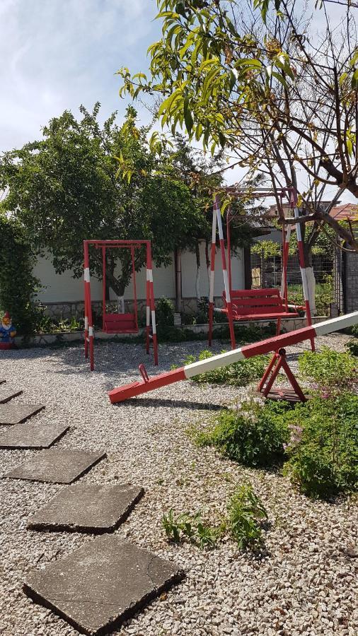 Hotel Casa Ellamy Două Mai Zewnętrze zdjęcie