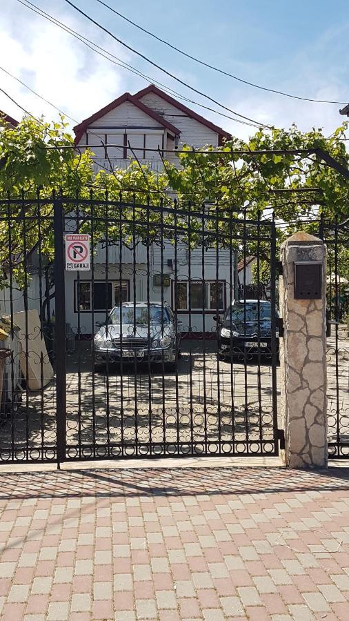 Hotel Casa Ellamy Două Mai Zewnętrze zdjęcie