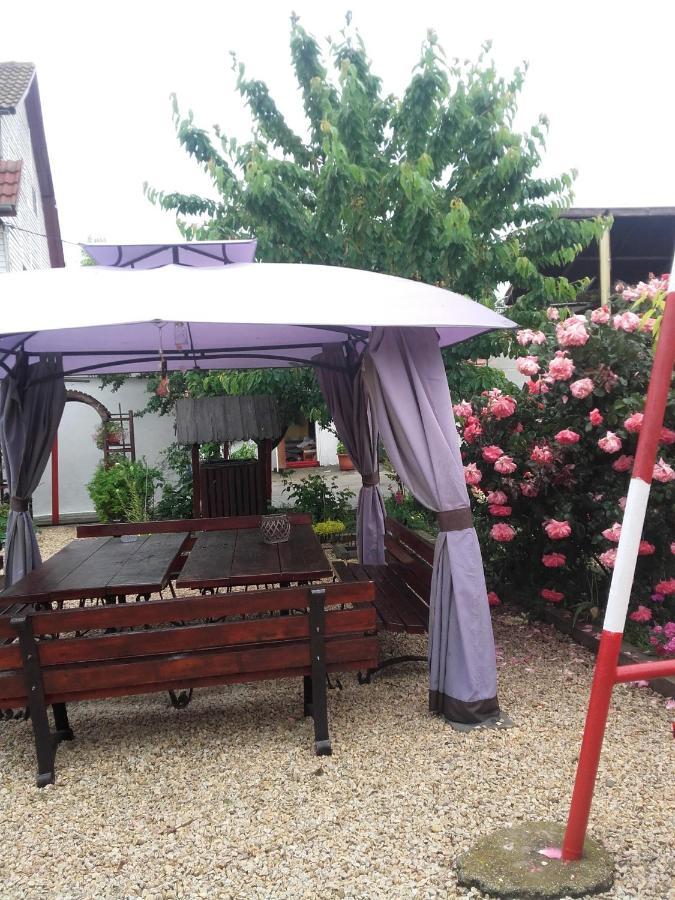 Hotel Casa Ellamy Două Mai Zewnętrze zdjęcie