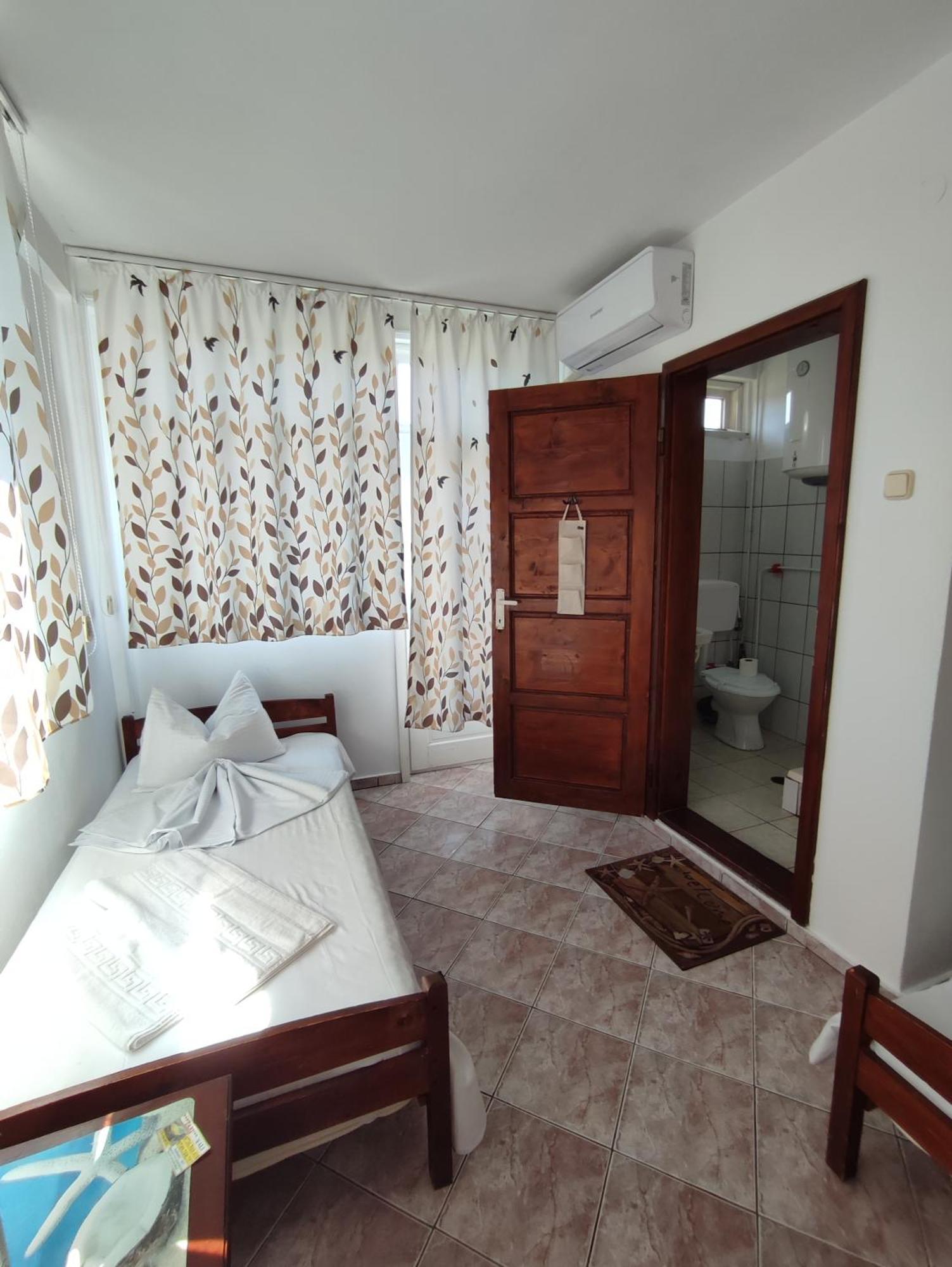 Hotel Casa Ellamy Două Mai Zewnętrze zdjęcie