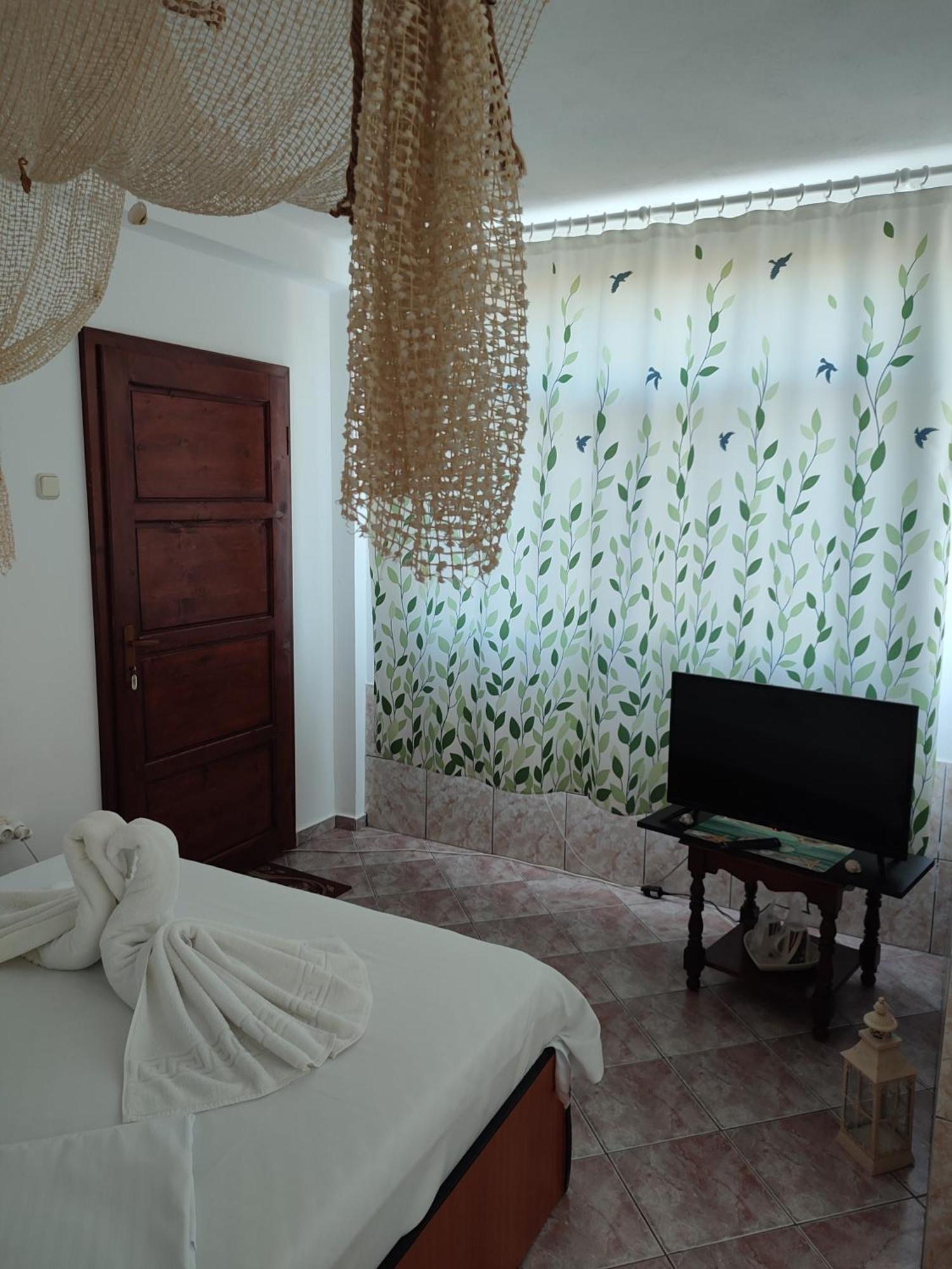 Hotel Casa Ellamy Două Mai Zewnętrze zdjęcie