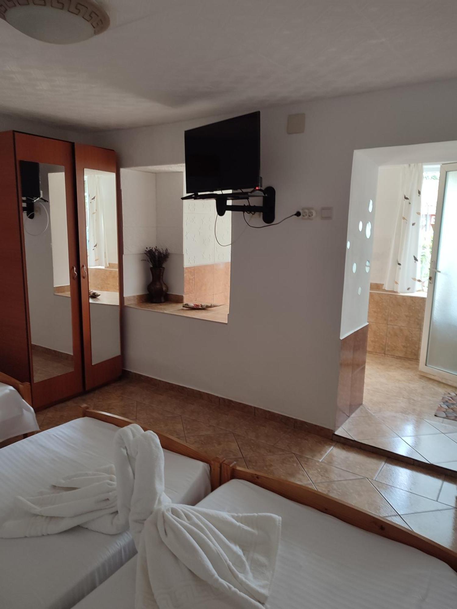 Hotel Casa Ellamy Două Mai Zewnętrze zdjęcie