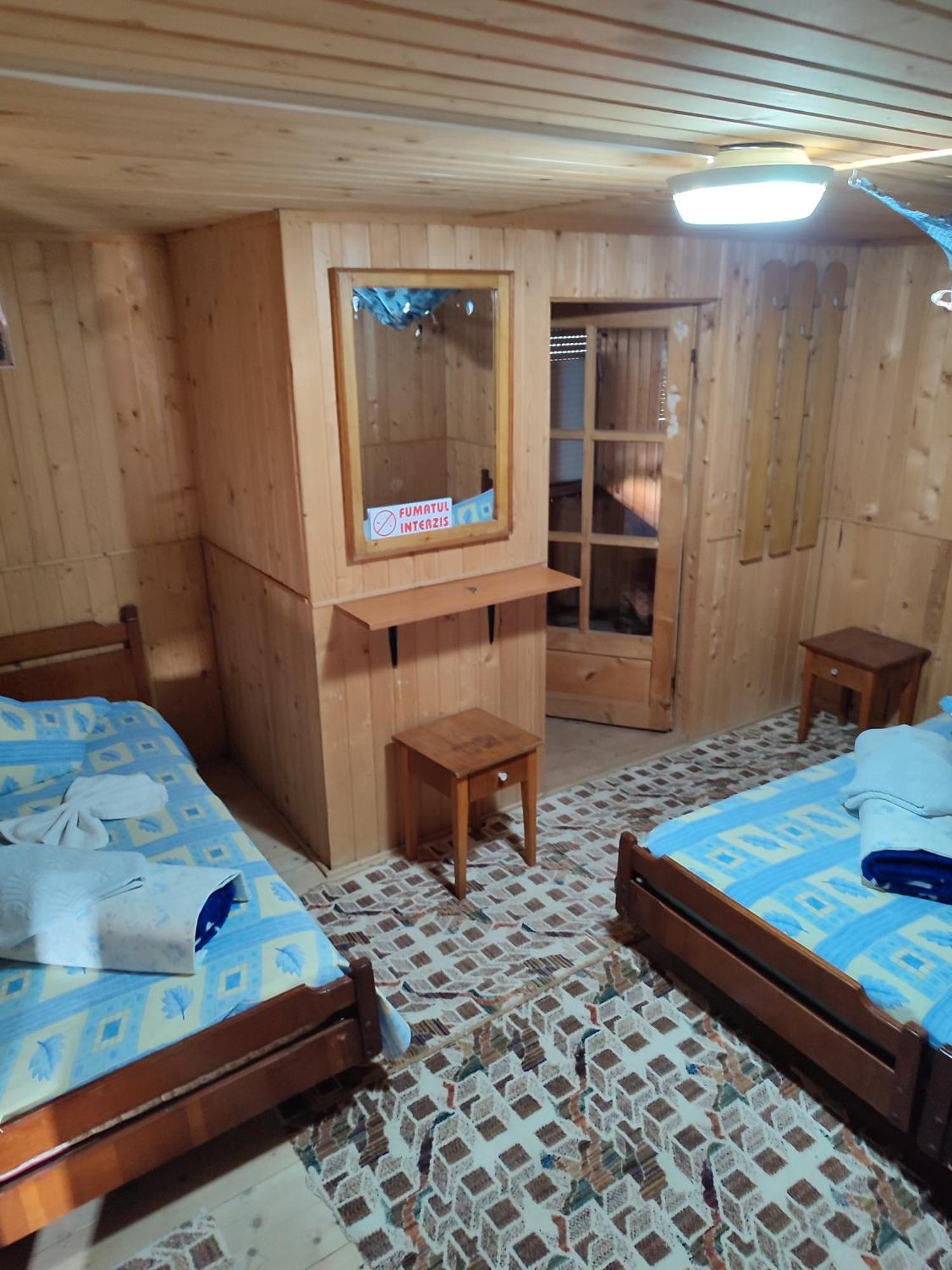 Hotel Casa Ellamy Două Mai Zewnętrze zdjęcie