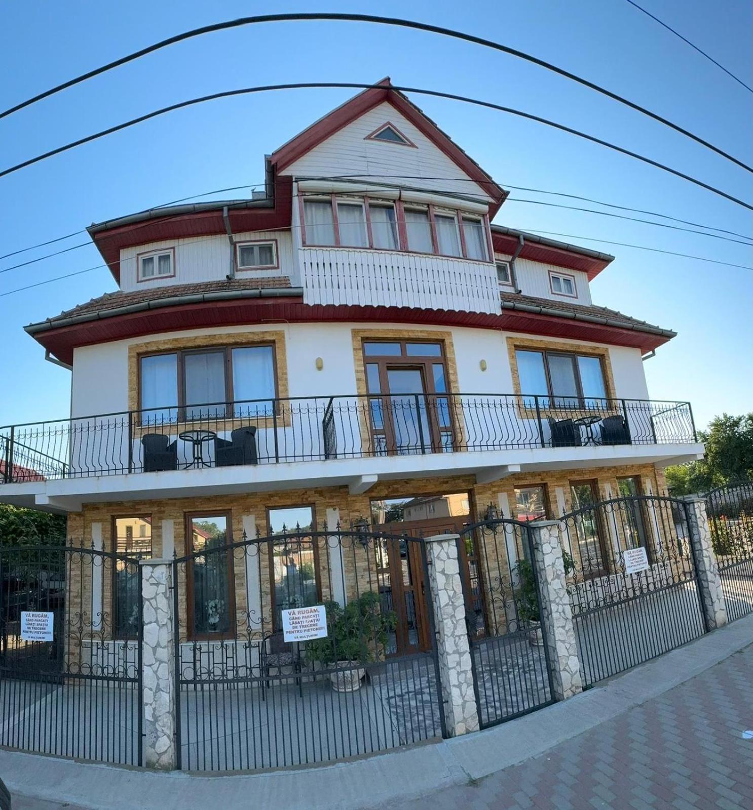 Hotel Casa Ellamy Două Mai Zewnętrze zdjęcie
