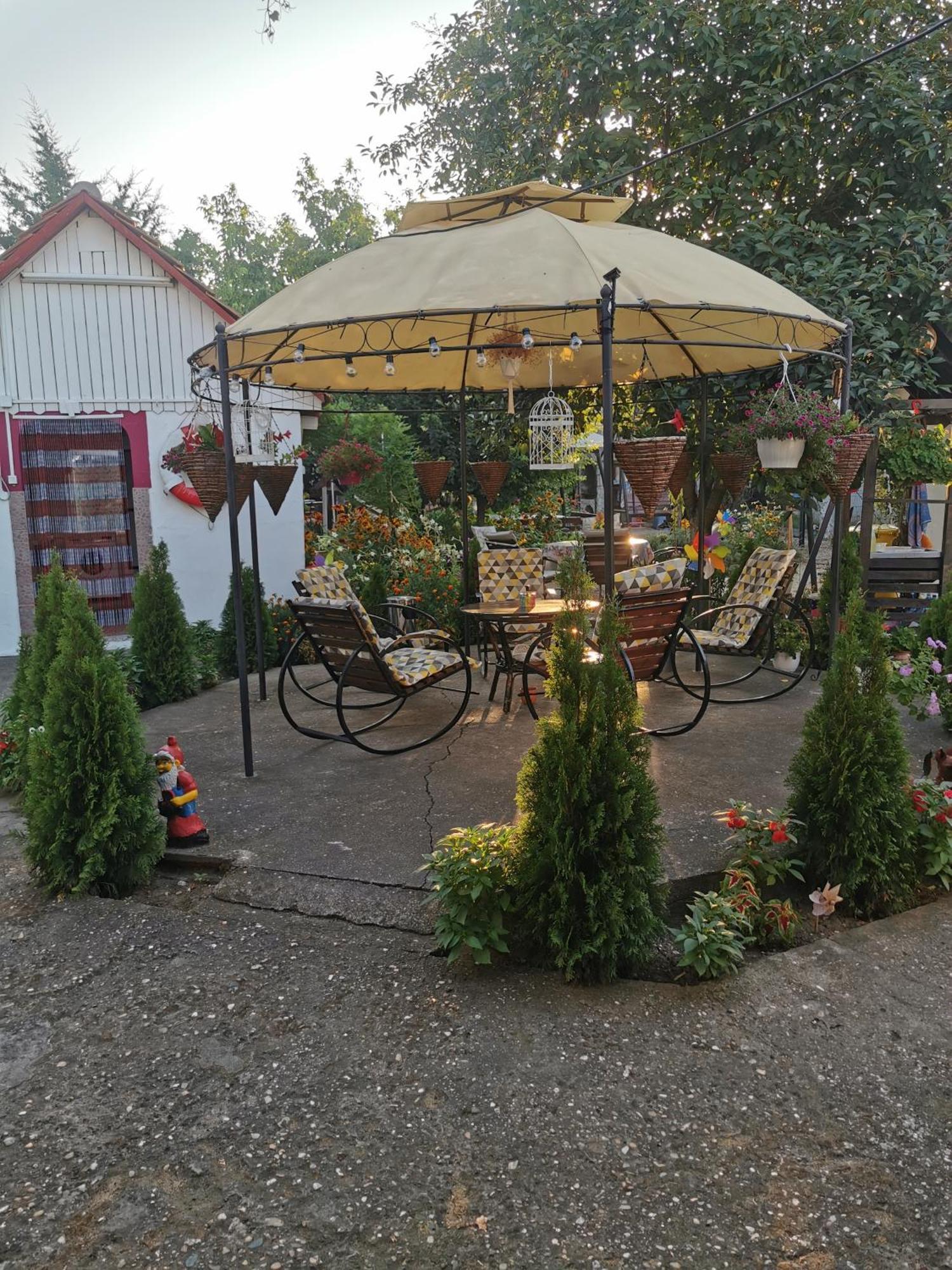 Hotel Casa Ellamy Două Mai Zewnętrze zdjęcie